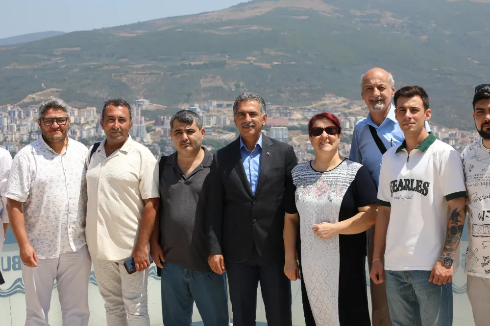 Gemlik Belediye Başkanı Şükrü Deviren Yerel Medya ile Kahvaltıda Bir Araya Geldi...
