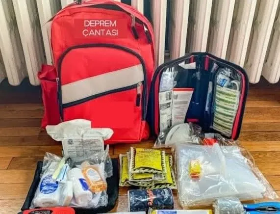 HAYAT KURTARAN ÇANTA: DEPREM ANINDA SİZİ HAYATTA  TUTACAK MALZEMELER